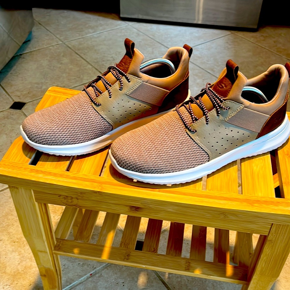 Mens Skechers fashion sneakers
